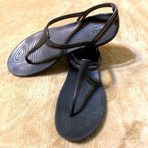 Crocs Women's Isabella T-Strap Sandals, Black, Size 7